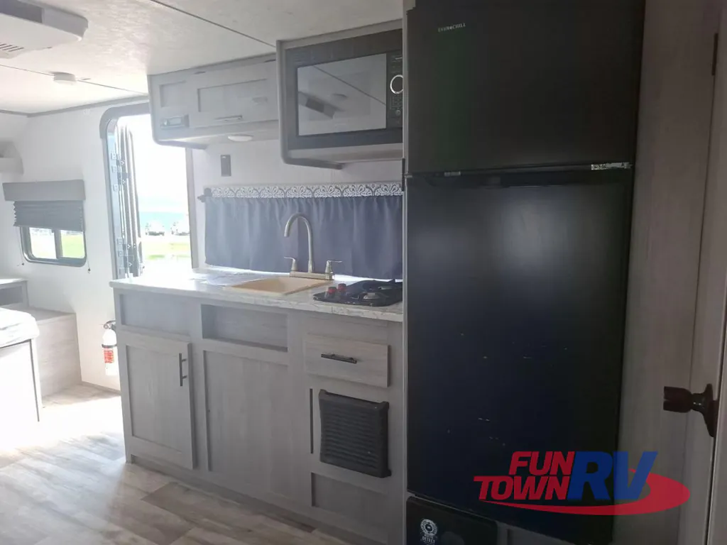 2023 Dutchmen Coleman Lantern LT 18FQ, Photos photo 20