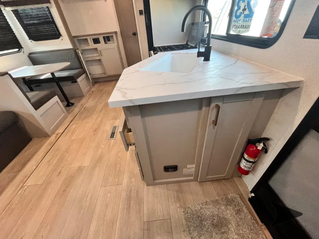 2027 Jayco Jay Flight SLX 262RLSW, Photos photo 32
