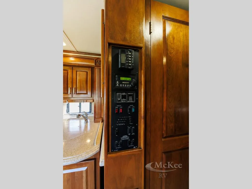 2009 Holiday Rambler Scepter 42DSQ - Photo 3