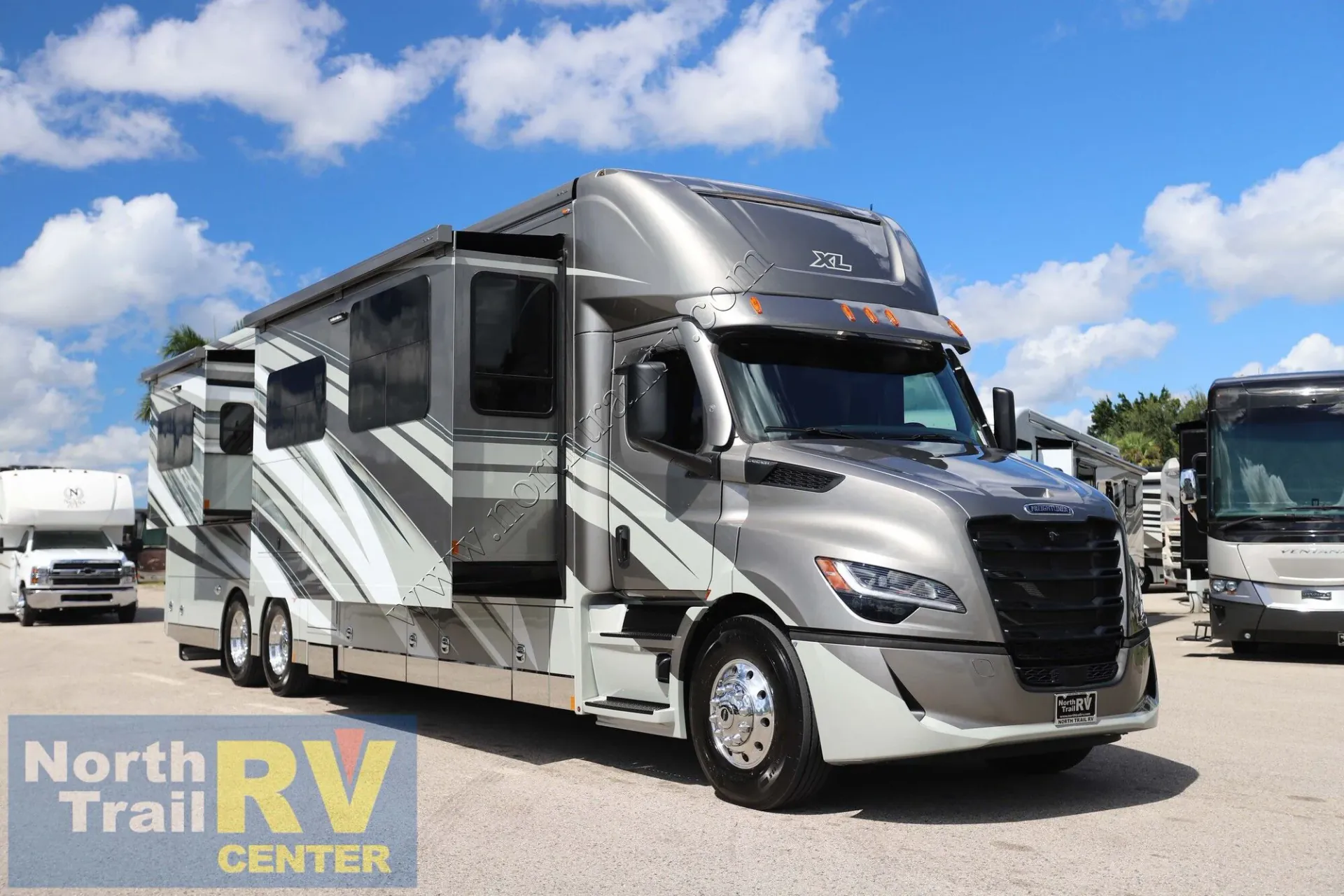 2027 Renegade RV XL 43DB - Photo 2