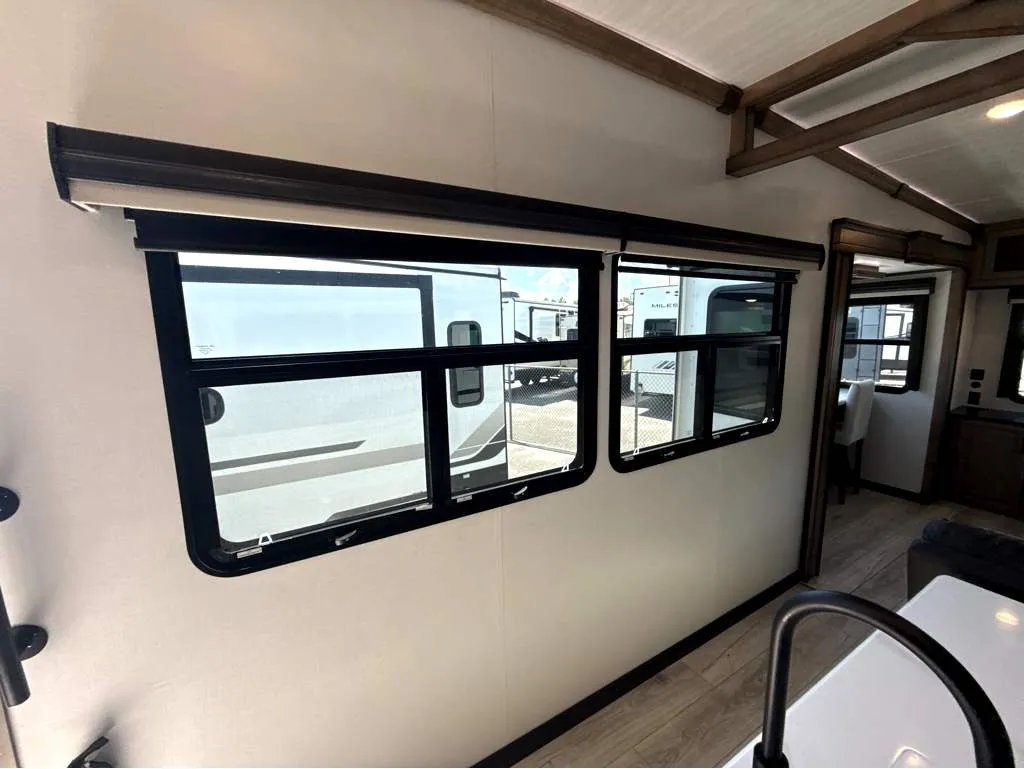 2024 Keystone Montana 3531RE, Photos photo 22