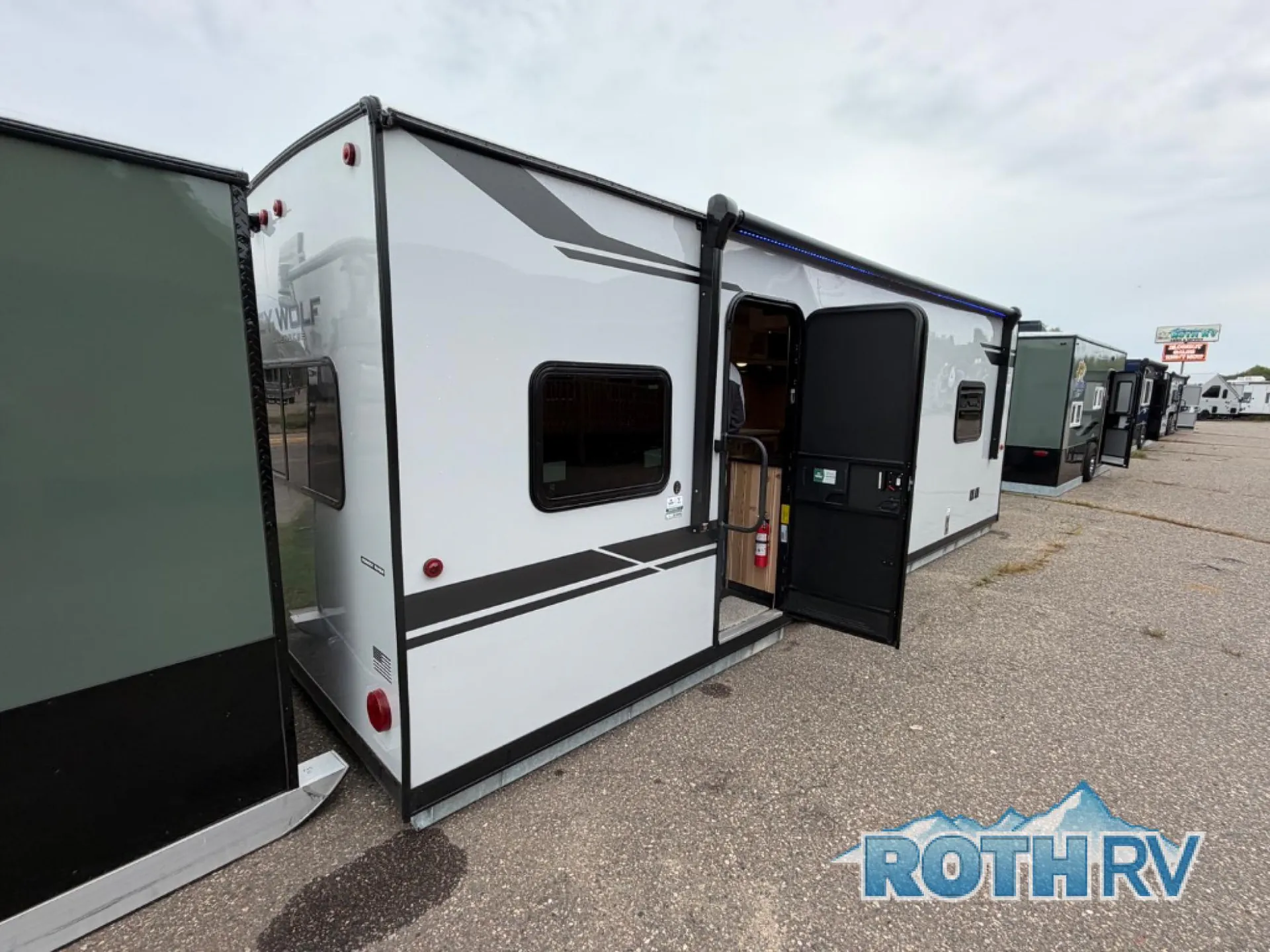 2027 Forest River Cherokee Grey Wolf 21GP — Photo 6