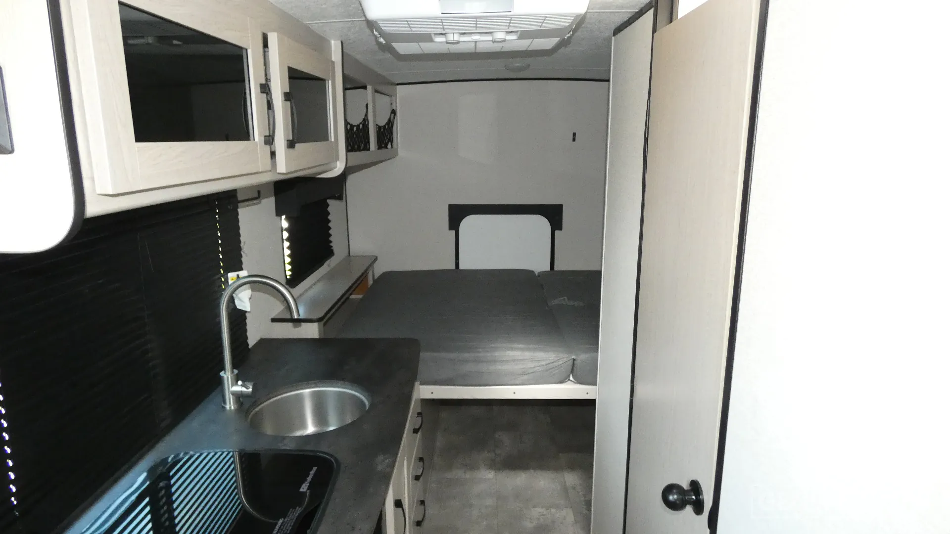 2022 Coachmen Apex Remote 16R - Photo 3