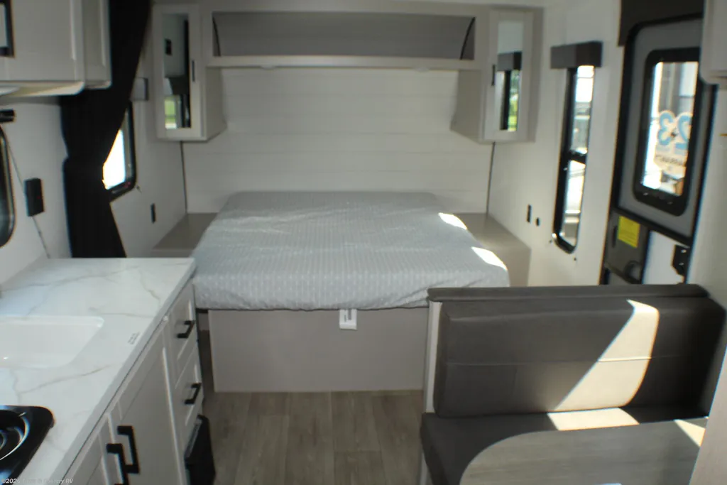 2027 Jayco Jay Flight 175FQ, Photos photo 9