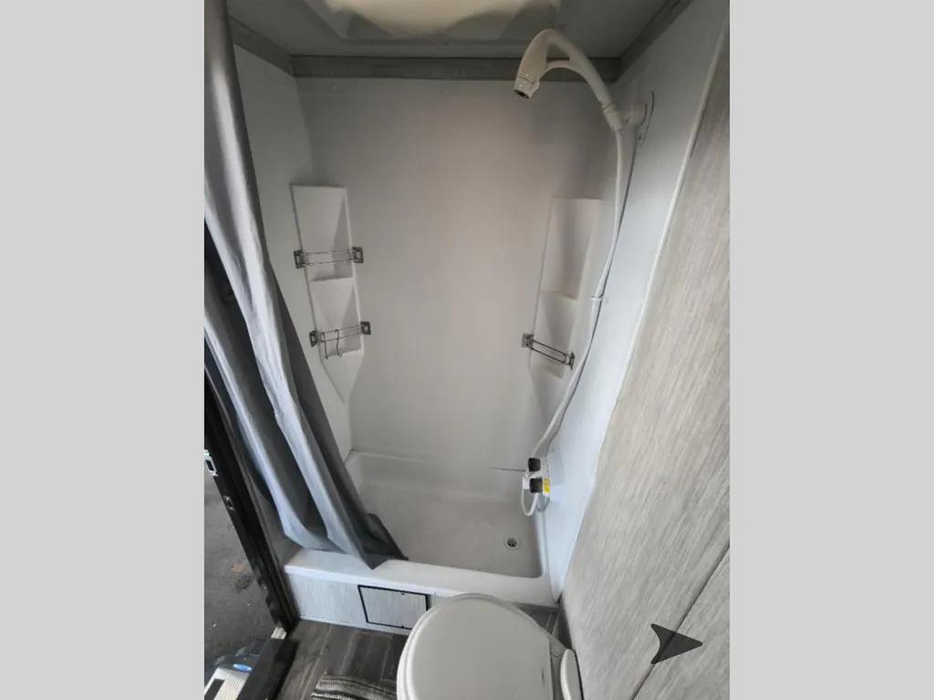 2019 Forest River Cherokee Alpha Wolf 26DBH-L, Photos photo 11