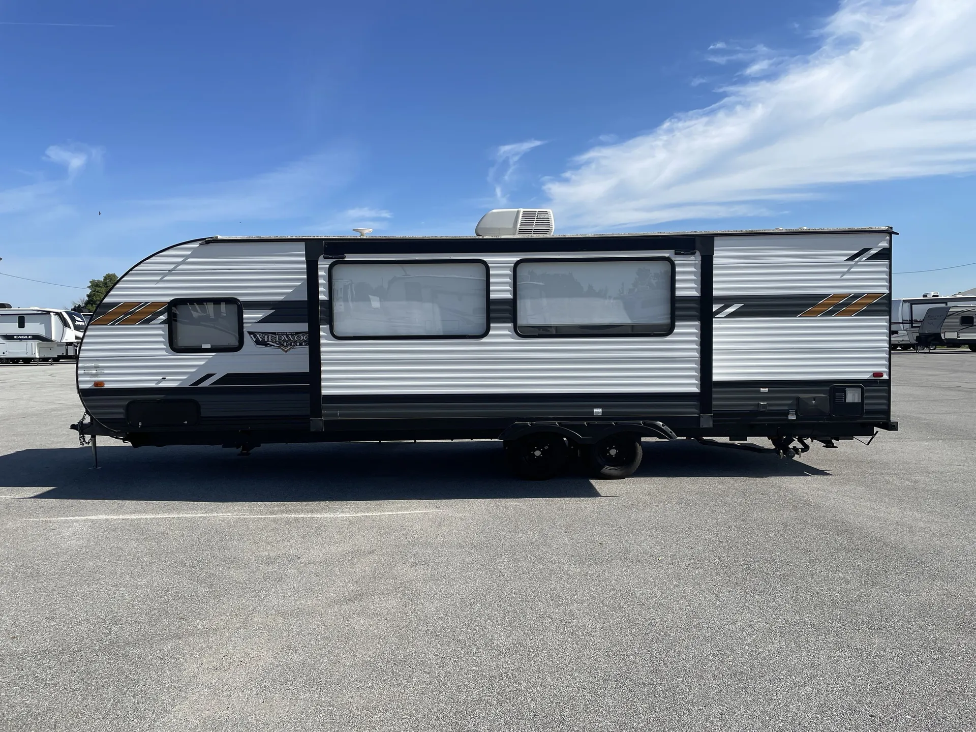 2022 Forest River Wildwood 263BHXL — off campside
