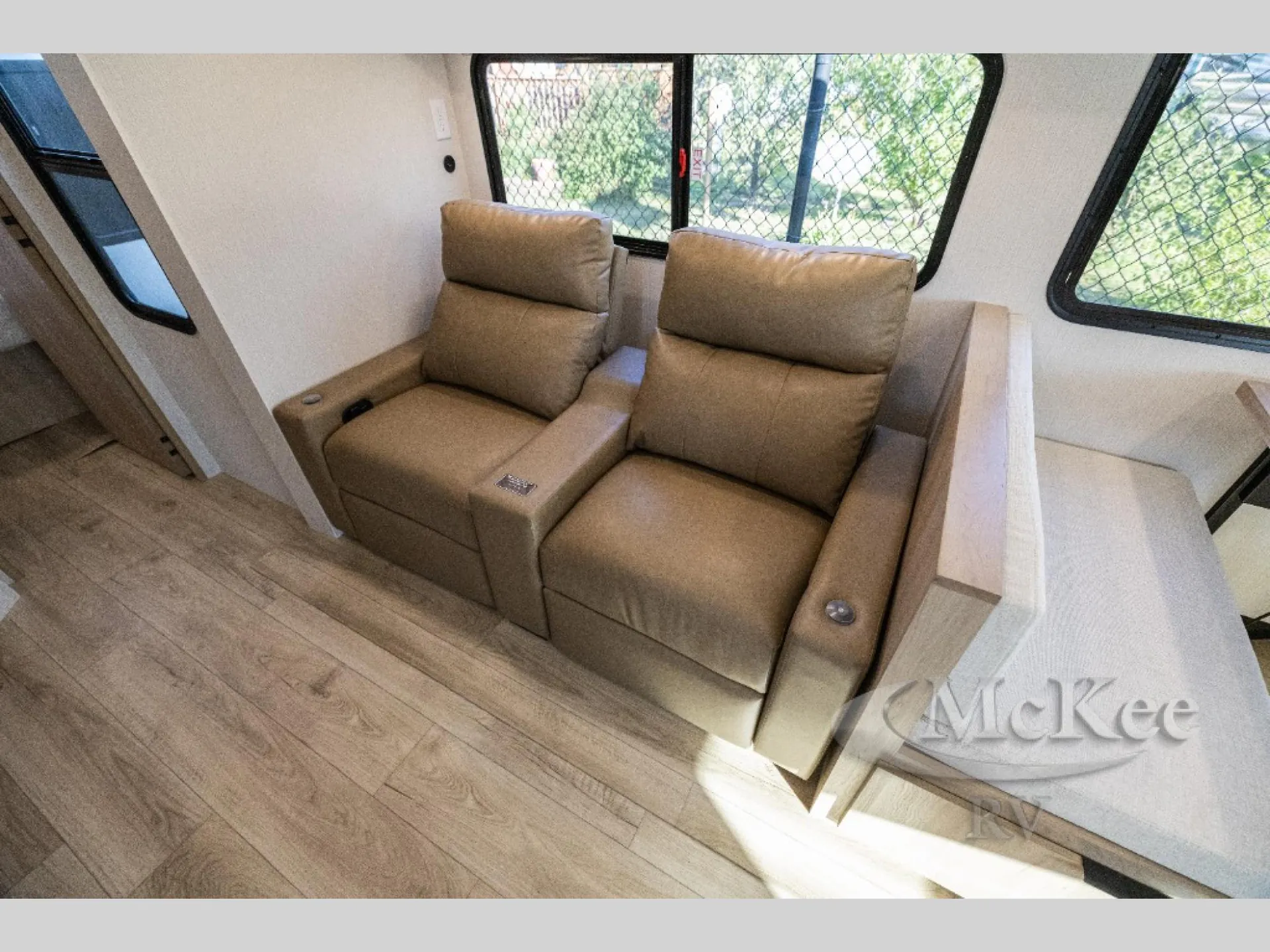 2026 Winnebago Thrive 26FKD - Photo 4
