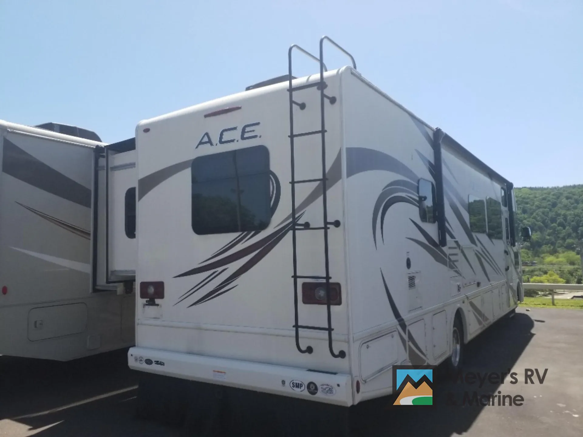 2019 Thor Motor Coach ACE 33.1 - Photo 3