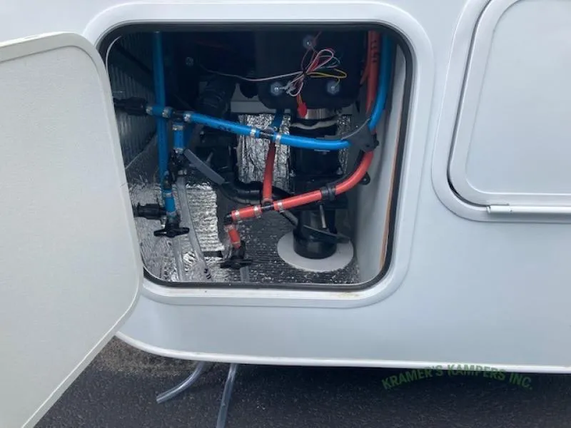 2026 Lance Lance Truck Campers New    1191 - Photo 4