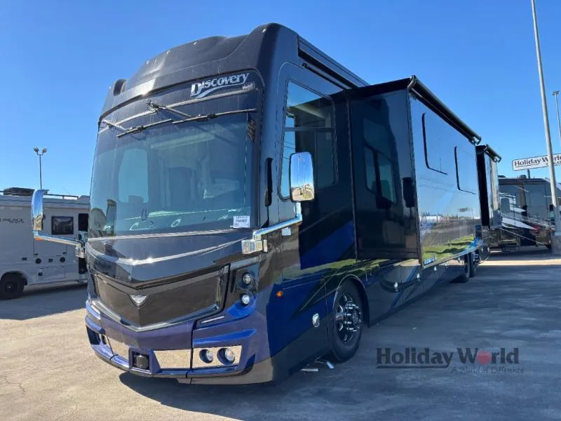 2026 Fleetwood Discovery LXE 44B - Photo 3