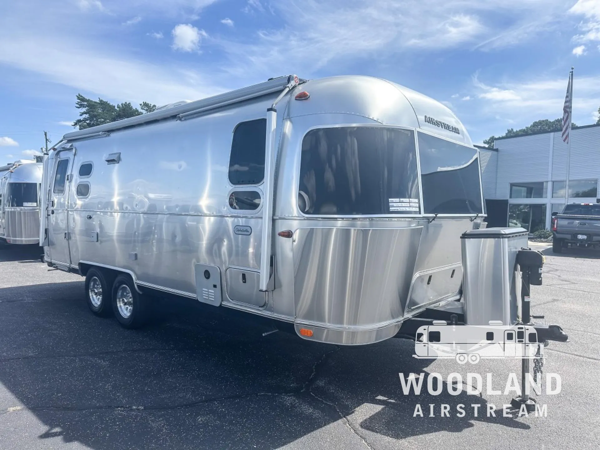 2022 Airstream Globetrotter 25FB - Photo 2