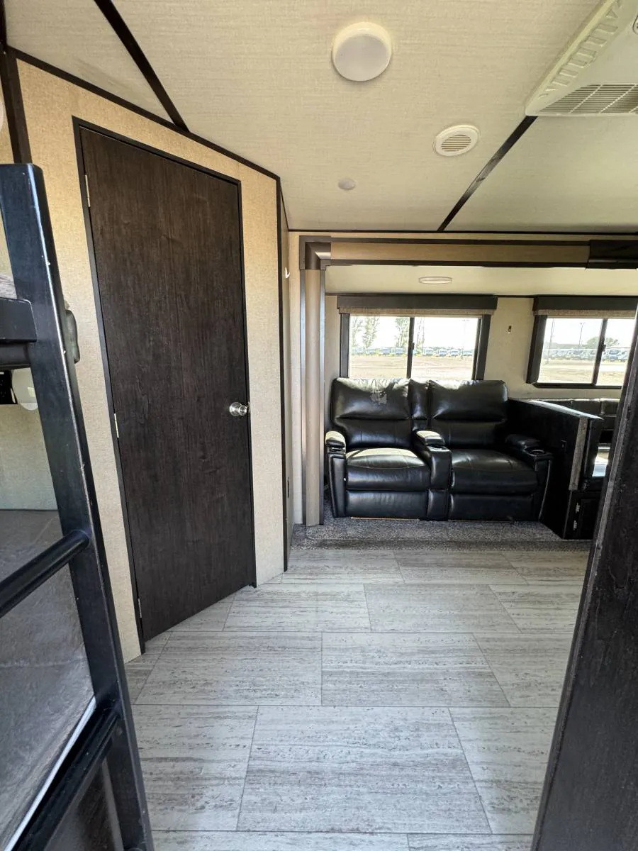 2019 Grand Design Imagine 2800BH, Photos photo 12