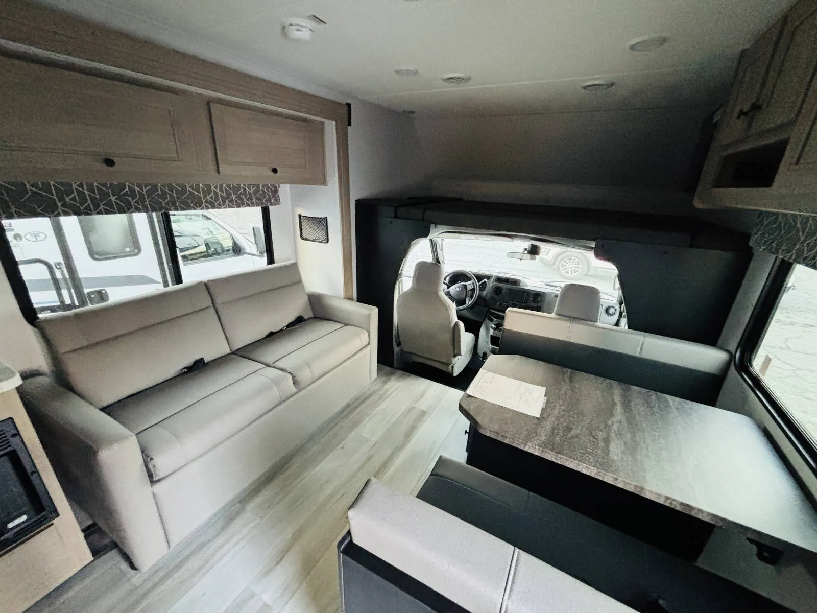 2026 Forest River Sunseeker 3250DS LE — Photo 6
