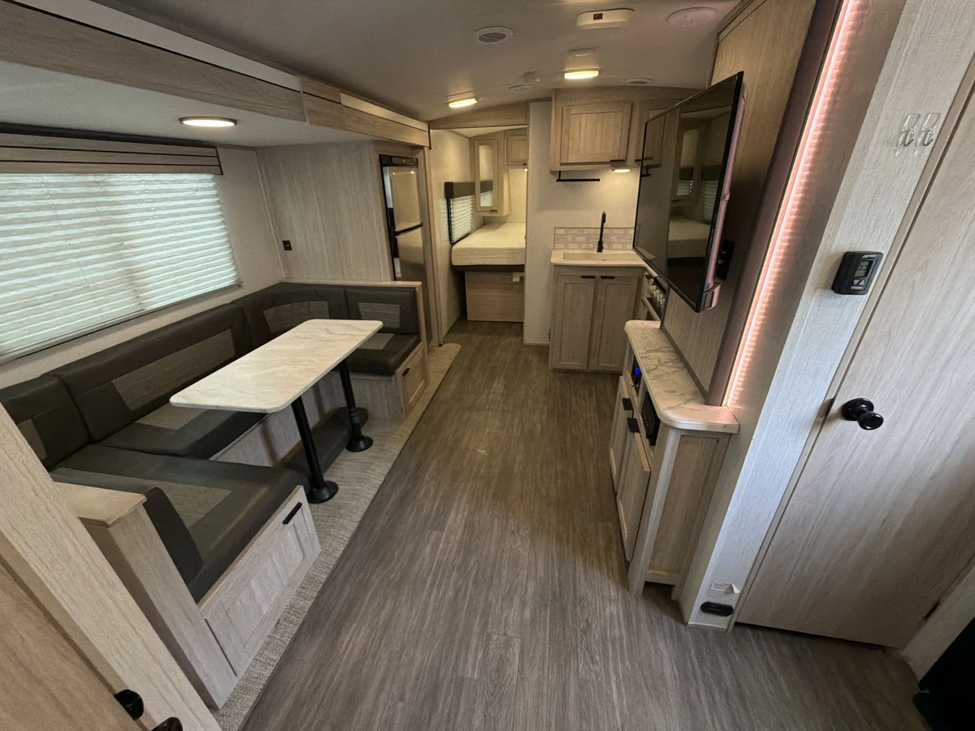 2022 Cruiser RV Shadow Cruiser 258BHS — living area main