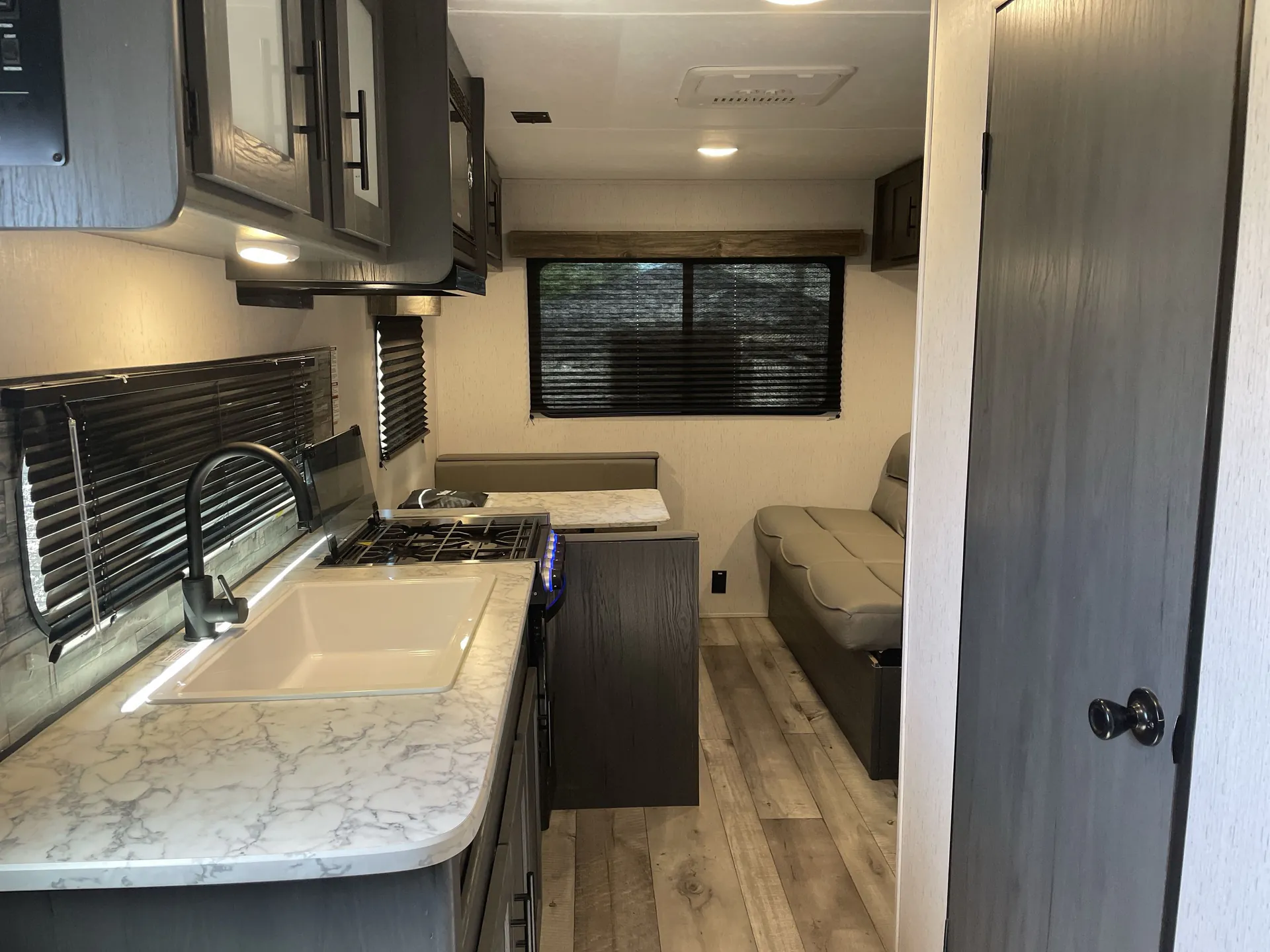 2024 Dutchmen Aspen Trail 2180RDWE - Photo 3