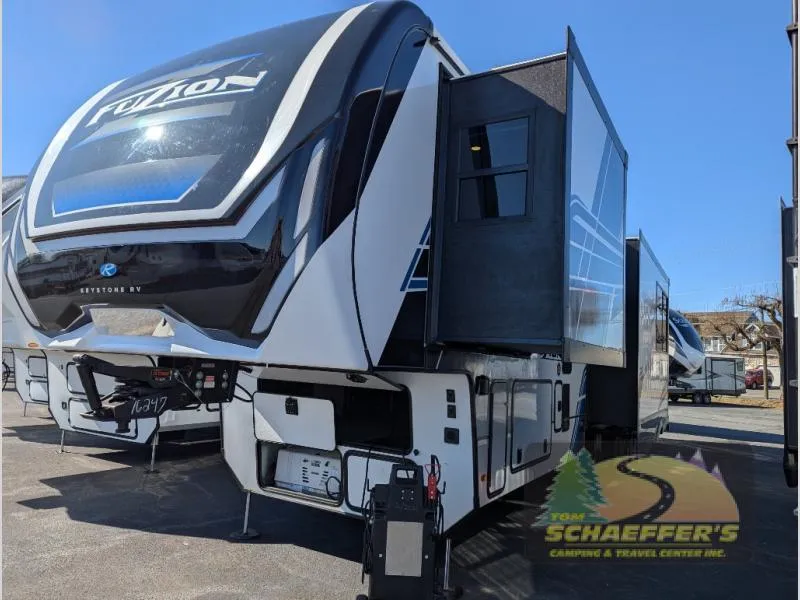 2025 Keystone Fuzion 440 - Photo 3