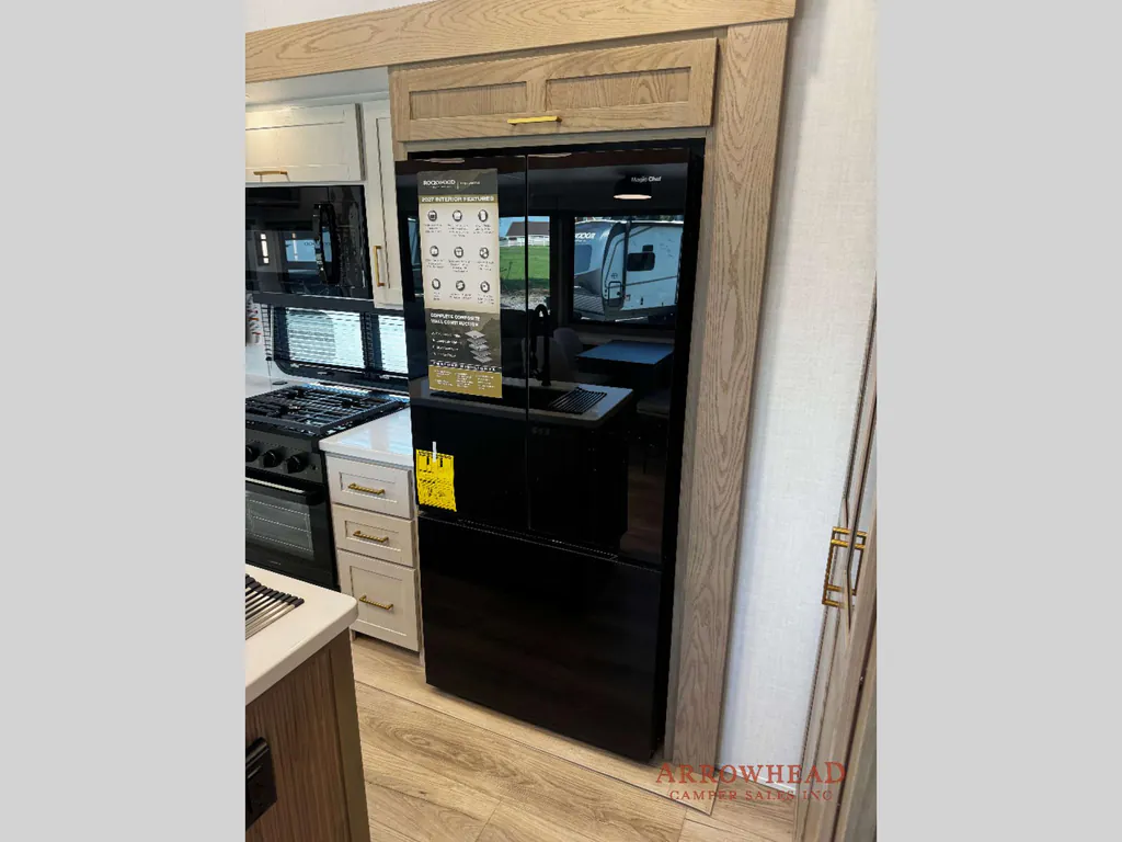 2027 Forest River Rockwood Signature 401SFB, Photos photo 36