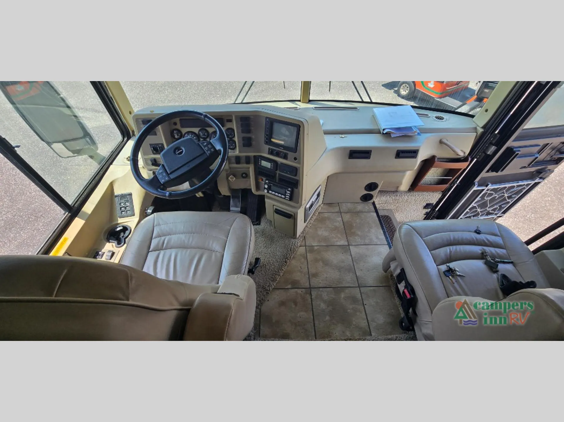 2006 Winnebago Journey 39K - Photo 4