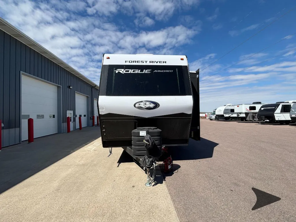 2026 Forest River Vengeance Rogue Armored 25L141, Photos photo 4