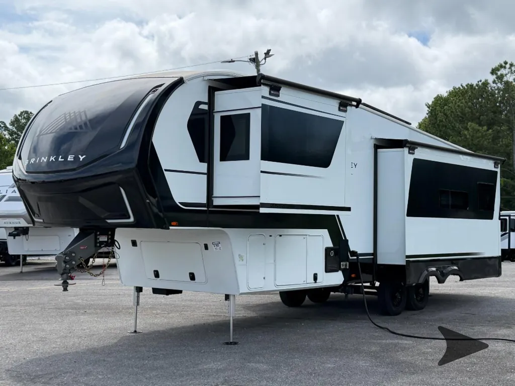 2025 Brinkley Model Z 3100, Photos photo 9