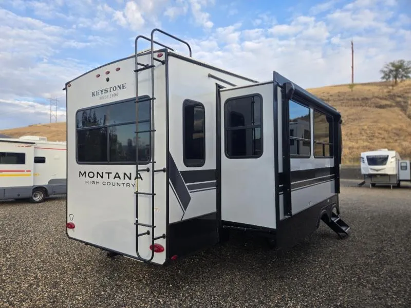 2026 Keystone Montana High Country 295RL - Photo 3