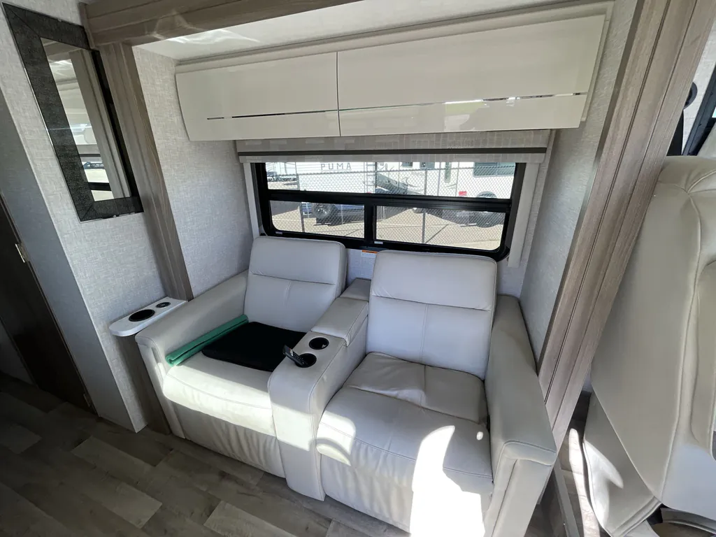 2025 Thor Motor Coach Axis 26.2, Photos photo 14