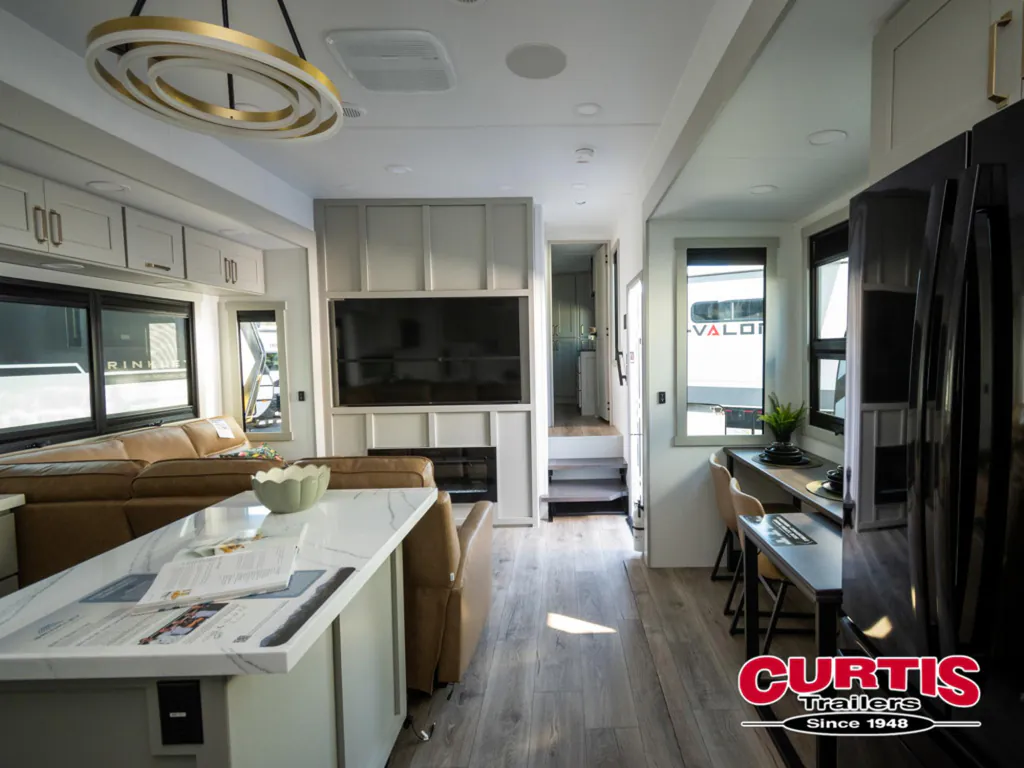 2026 Brinkley Model G 3950, Photos photo 11