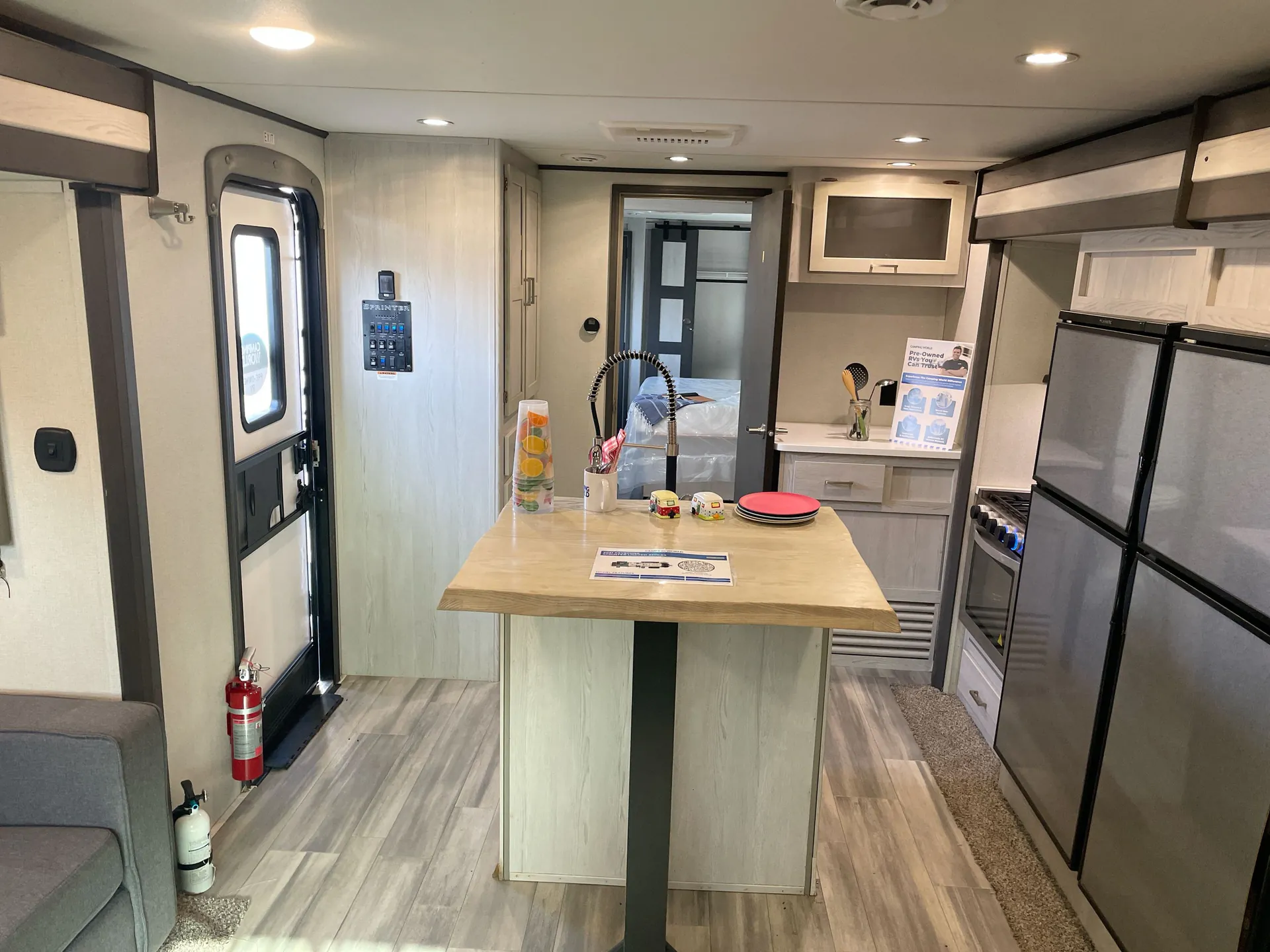2021 Keystone Sprinter Limited 330KBS — living area main