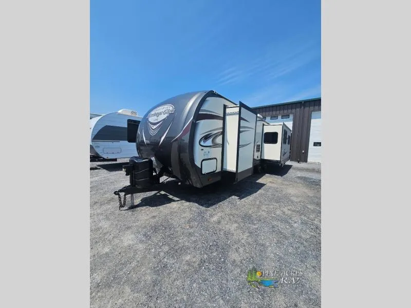 2018 Forest River RV Wildwood Heritage Glen Used    299RE (Hampton, NB) - Photo 2
