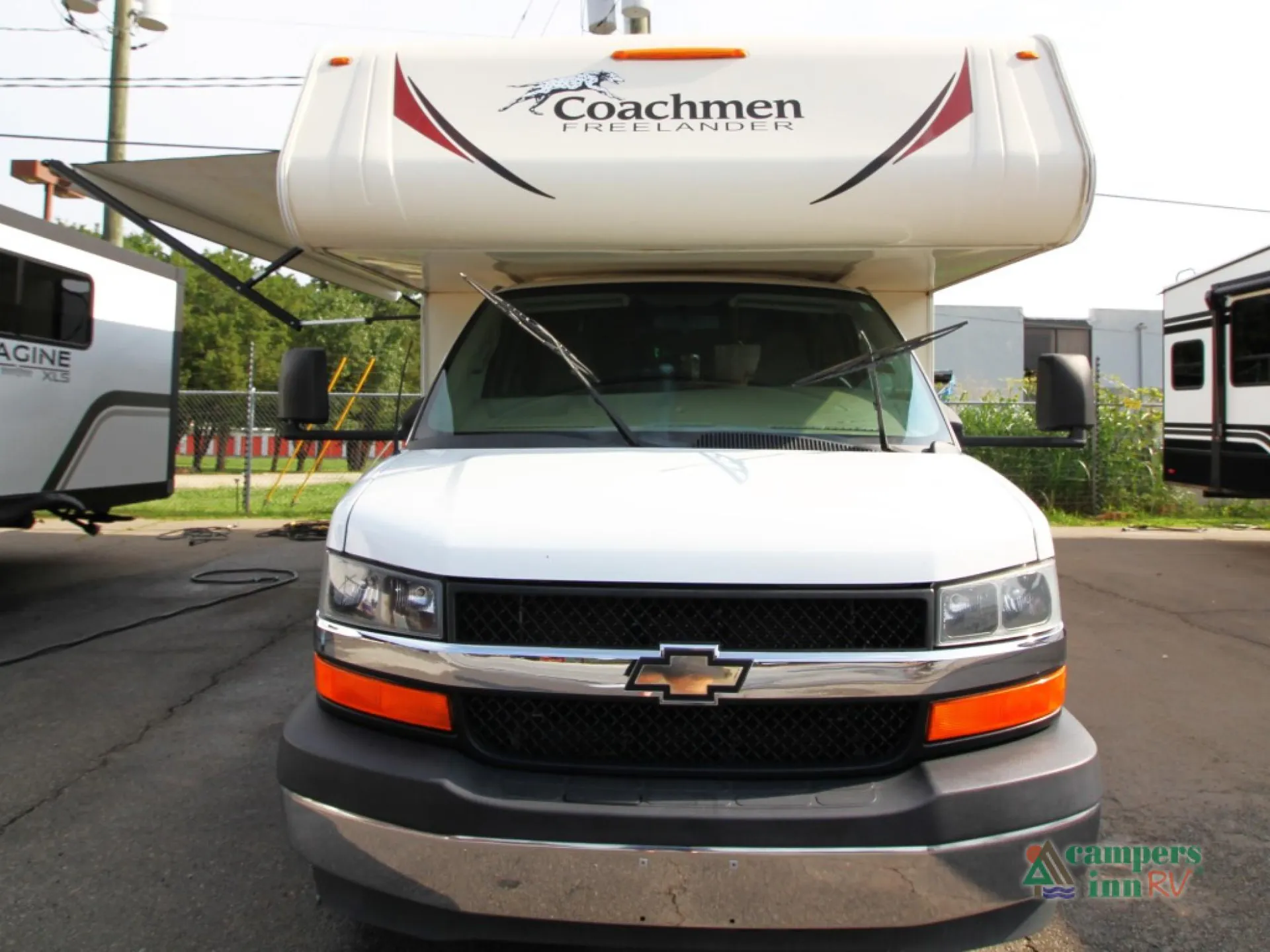 2018 Coachmen Freelander 27QB - Photo 4