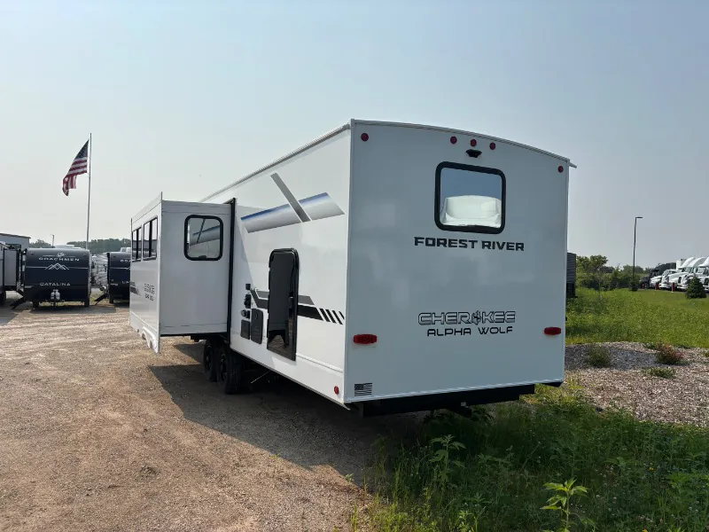 2026 Forest River Cherokee Alpha Wolf 29TB, Photos photo 4