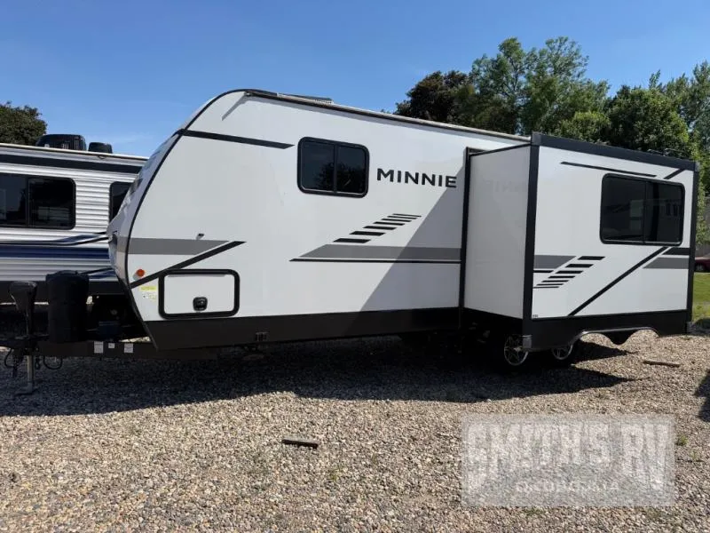 2022 Winnebago Minnie 2529RG - Photo 4