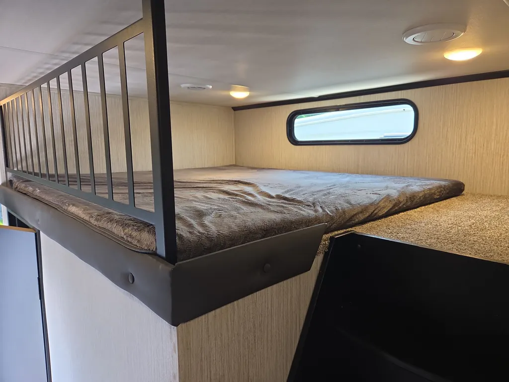 2022 Forest River Wildcat 369MBL, Photos photo 29