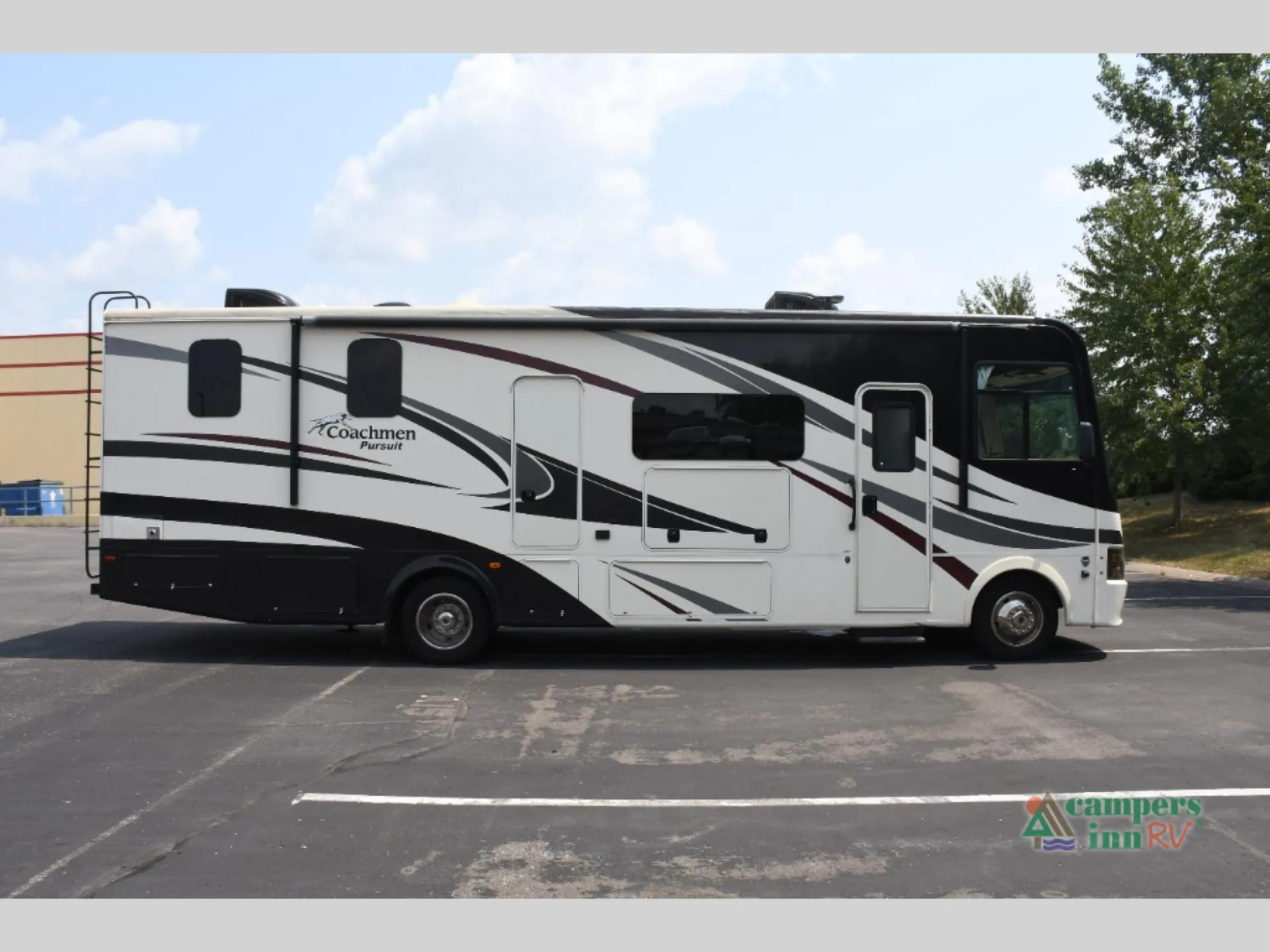 2018 Coachmen Pursuit 32WC - Photo 4