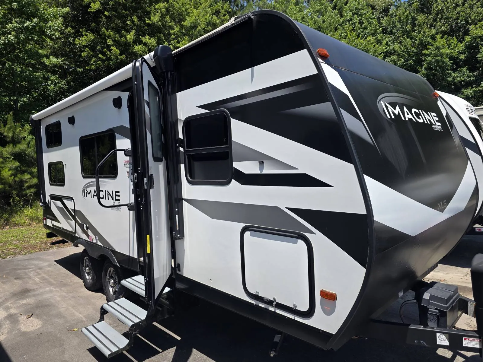 2023 Grand Design Imagine XLS 21BHE - Photo 2