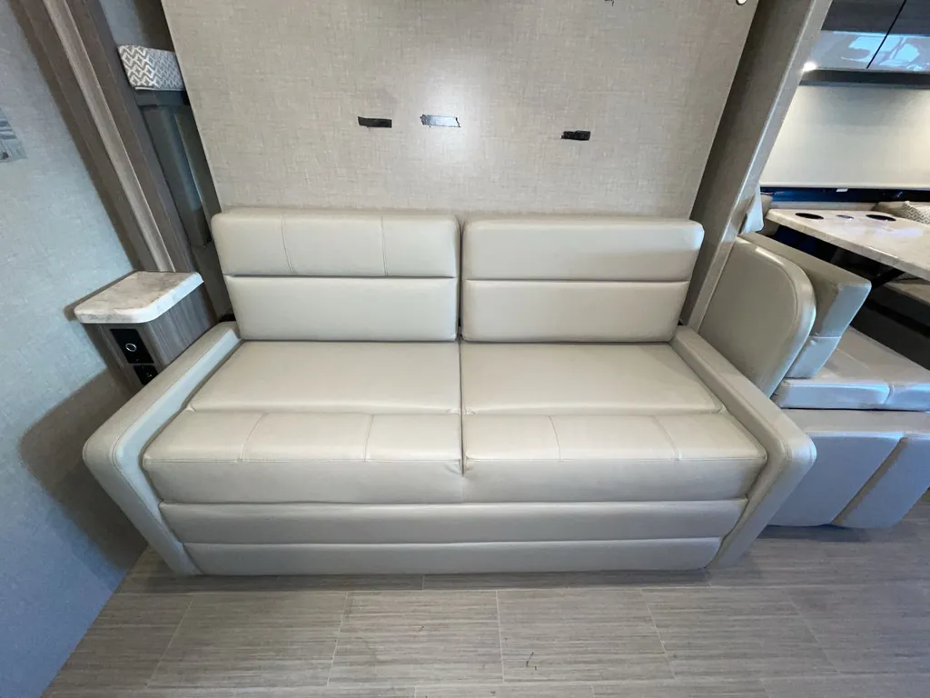 2022 Thor Motor Coach Tiburon 24FB, Photos photo 15