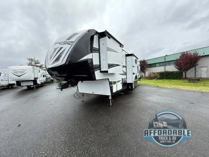 2017 Dutchmen RV Voltage Used    V3805 - Main photo