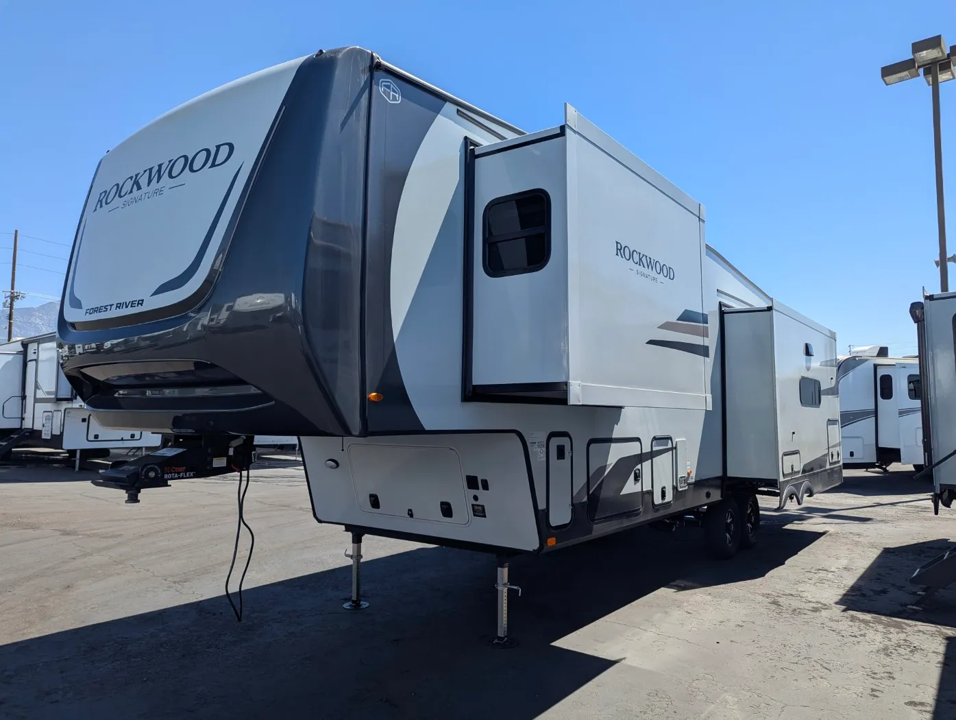 2026 Forest River Rockwood Signature R361RLS - Photo 4