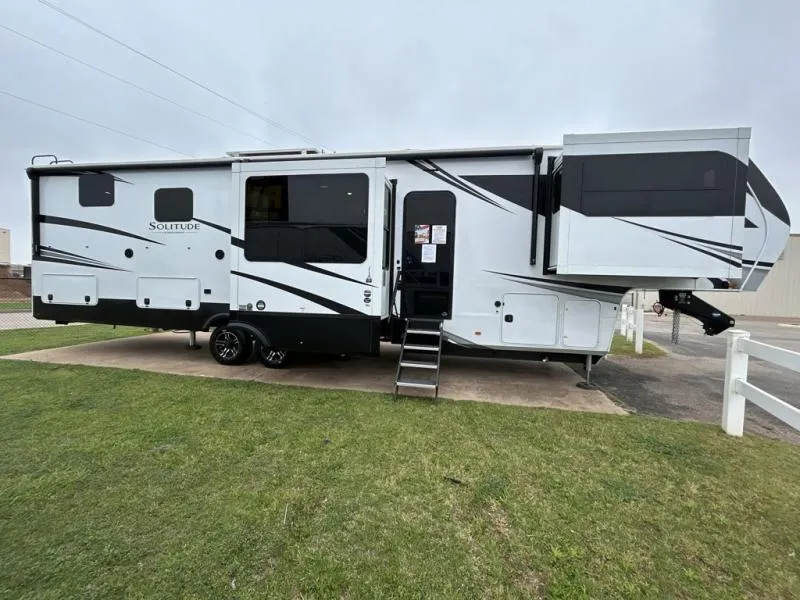 2026 Grand Design Solitude 380FL - Photo 4