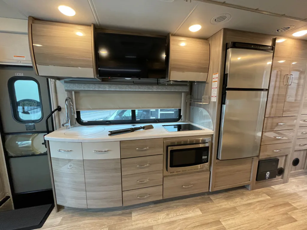 2024 Thor Motor Coach Tiburon 24FB, Photos photo 8