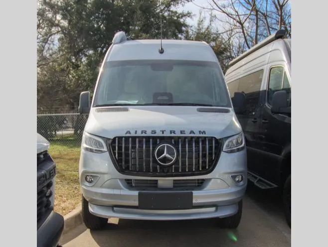 2026 Airstream Interstate Nineteen 19 - Photo 2