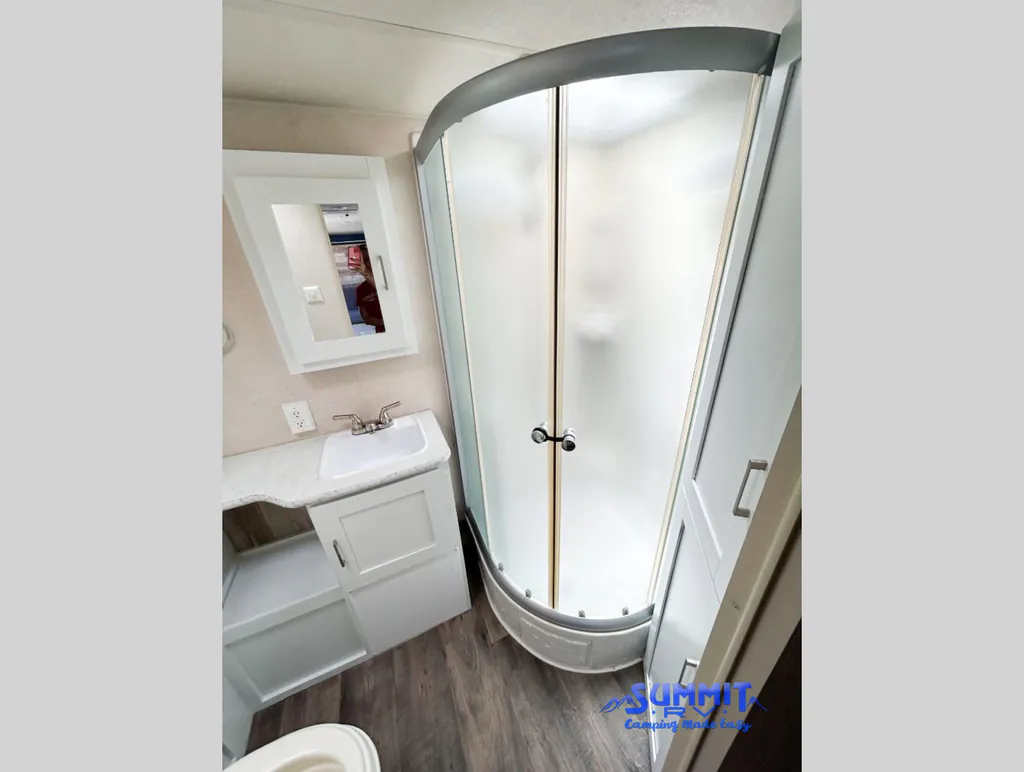 2018 Forest River RV Wildwood X-Lite 233RBXL, Photos photo 25