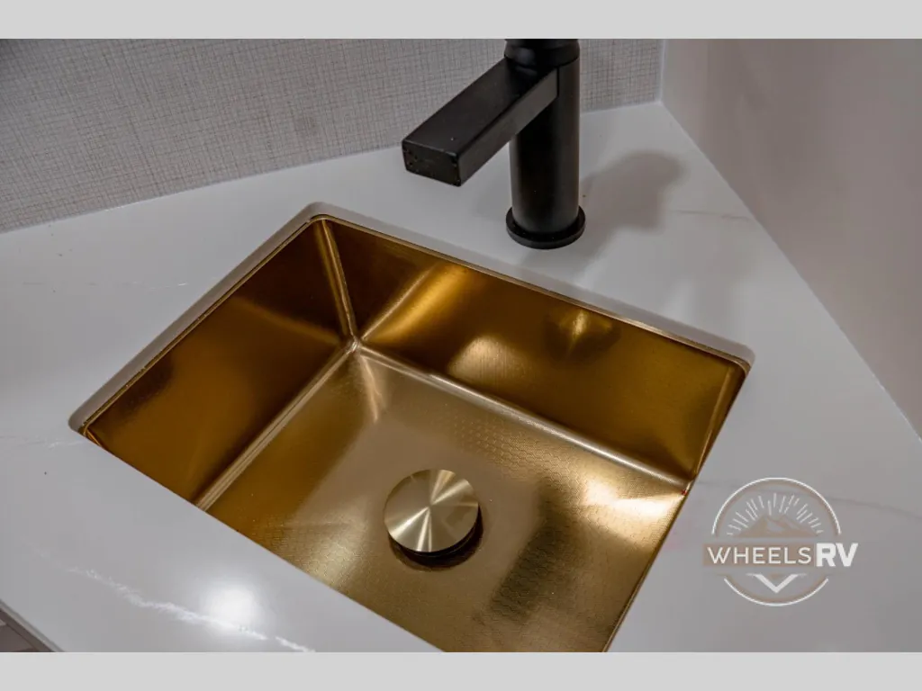 2027 Brinkley Model I 294, Photos photo 37