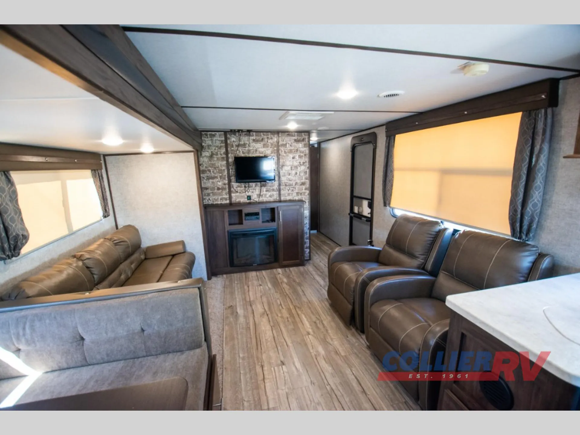 2018 Forest River Cherokee Alpha Wolf 27RK-L - Photo 4
