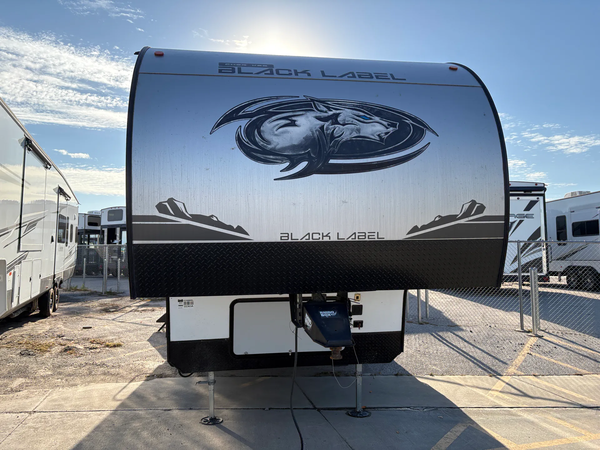 2023 Forest River Cherokee Black Label 235MBBL - Photo 3