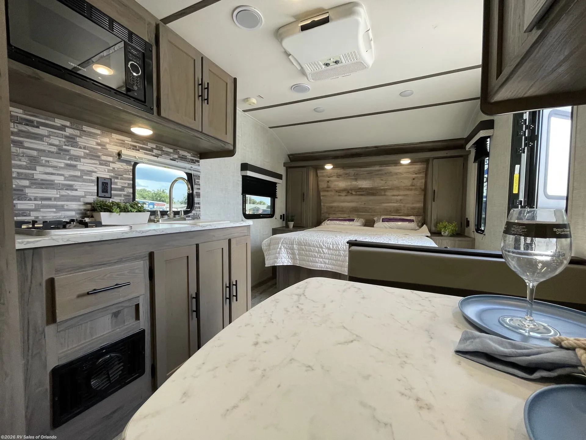 2022 Gulf Stream Ameri-Lite 189DD - Photo 2