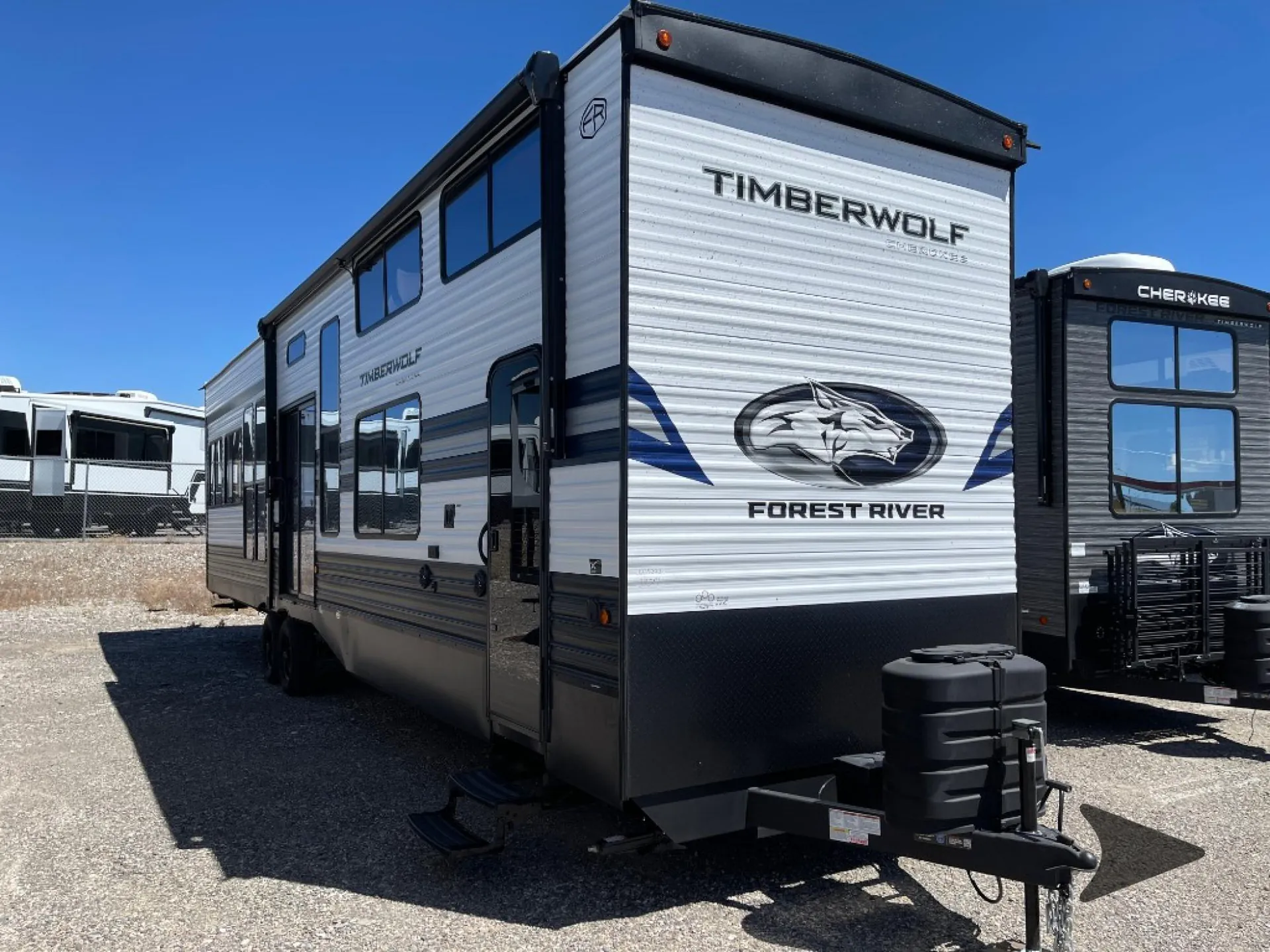 2027 Forest River Cherokee Timberwolf 39JM — Photo 5