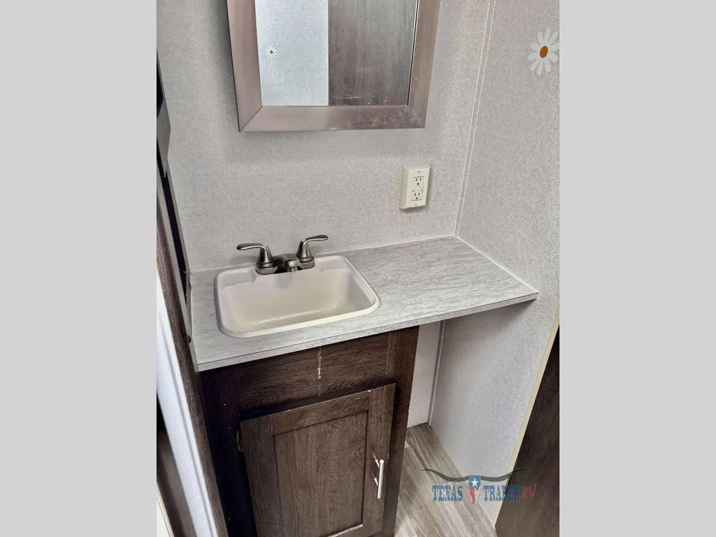 2020 Forest River Wildwood 27RKS, Photos photo 9