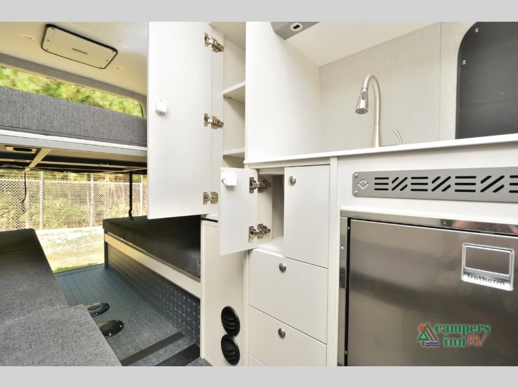 2023 Outside Van Approach 170, Photos photo 14