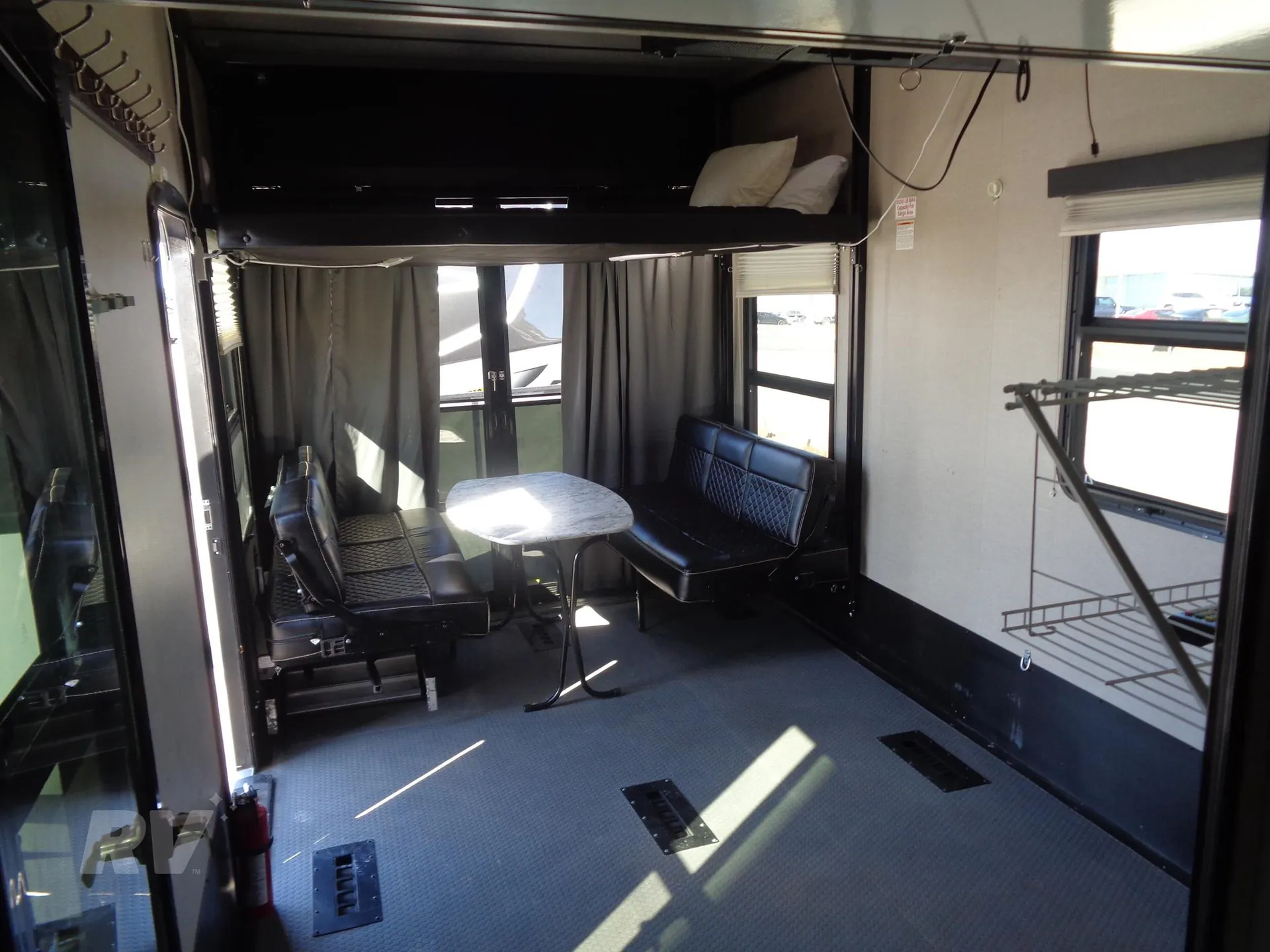 2019 Keystone Fuzion 419 - Photo 4